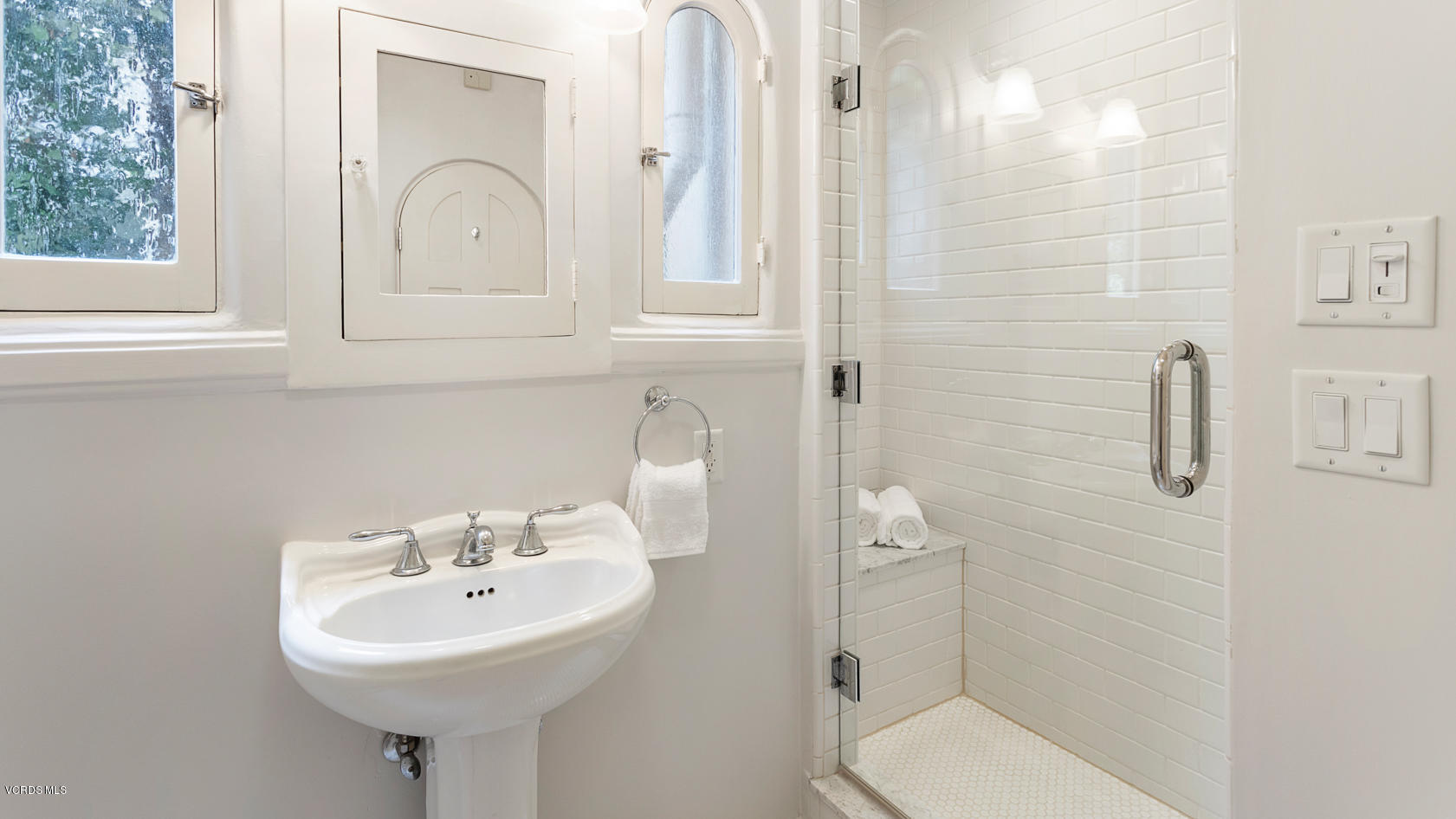 12252 Gorham Avenue Los Angeles, CA 90049 - Photo 11 of 59 8M7A7516