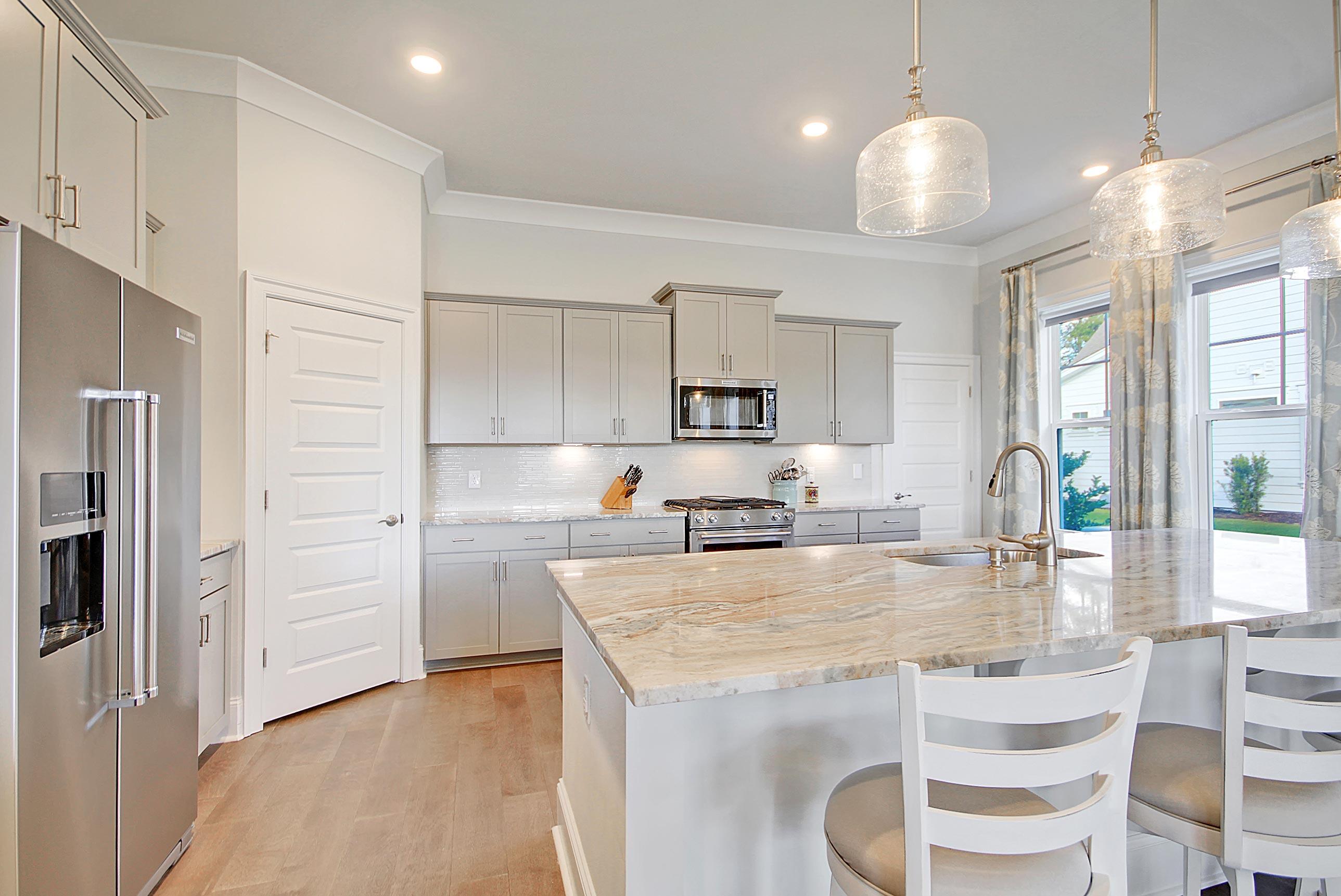 560 Pontoon Road Huger, SC 29450 - Photo 31 of 61 Kitchen
