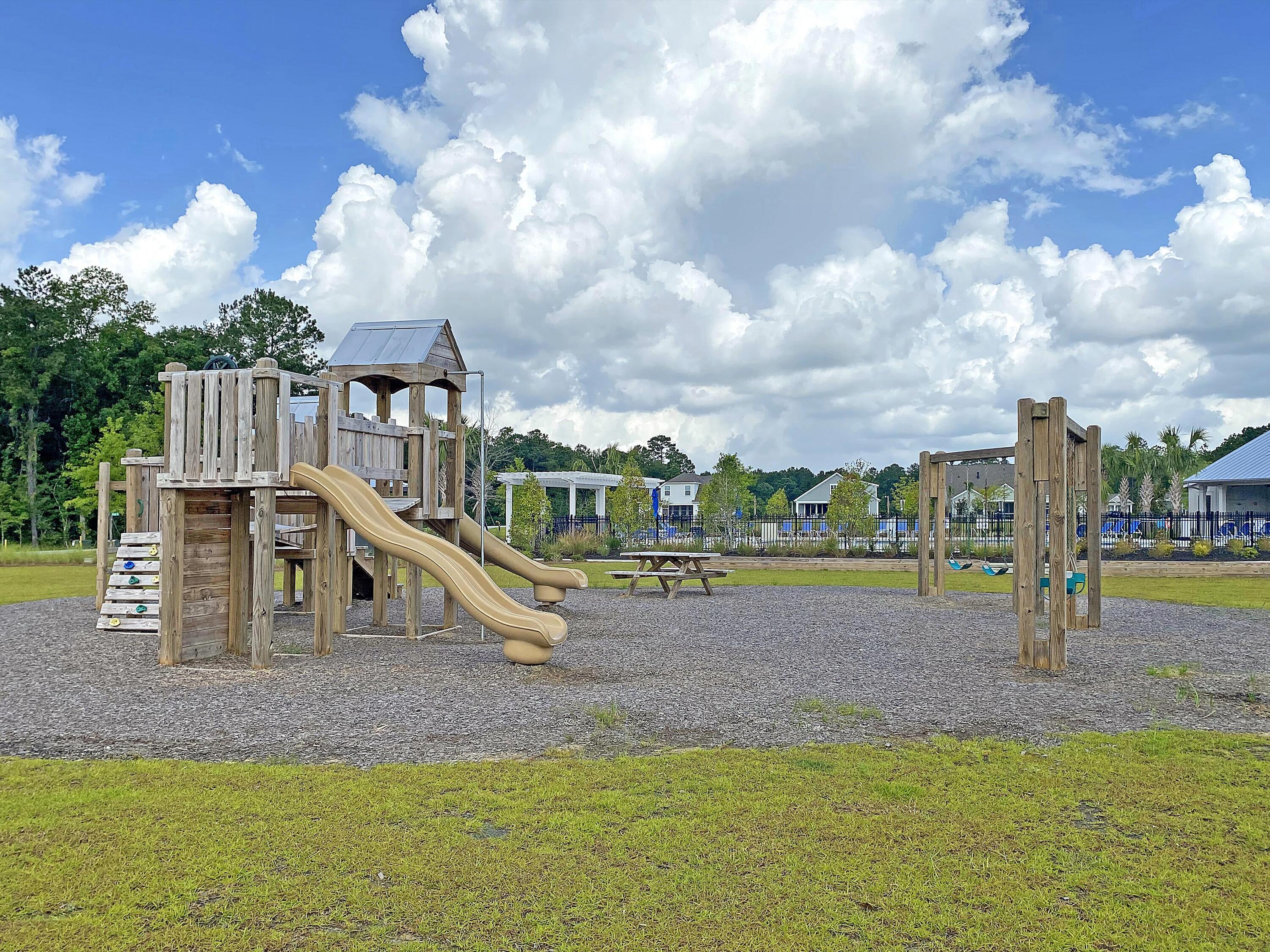 560 Pontoon Road Huger, SC 29450 - Photo 57 of 61 Amenities