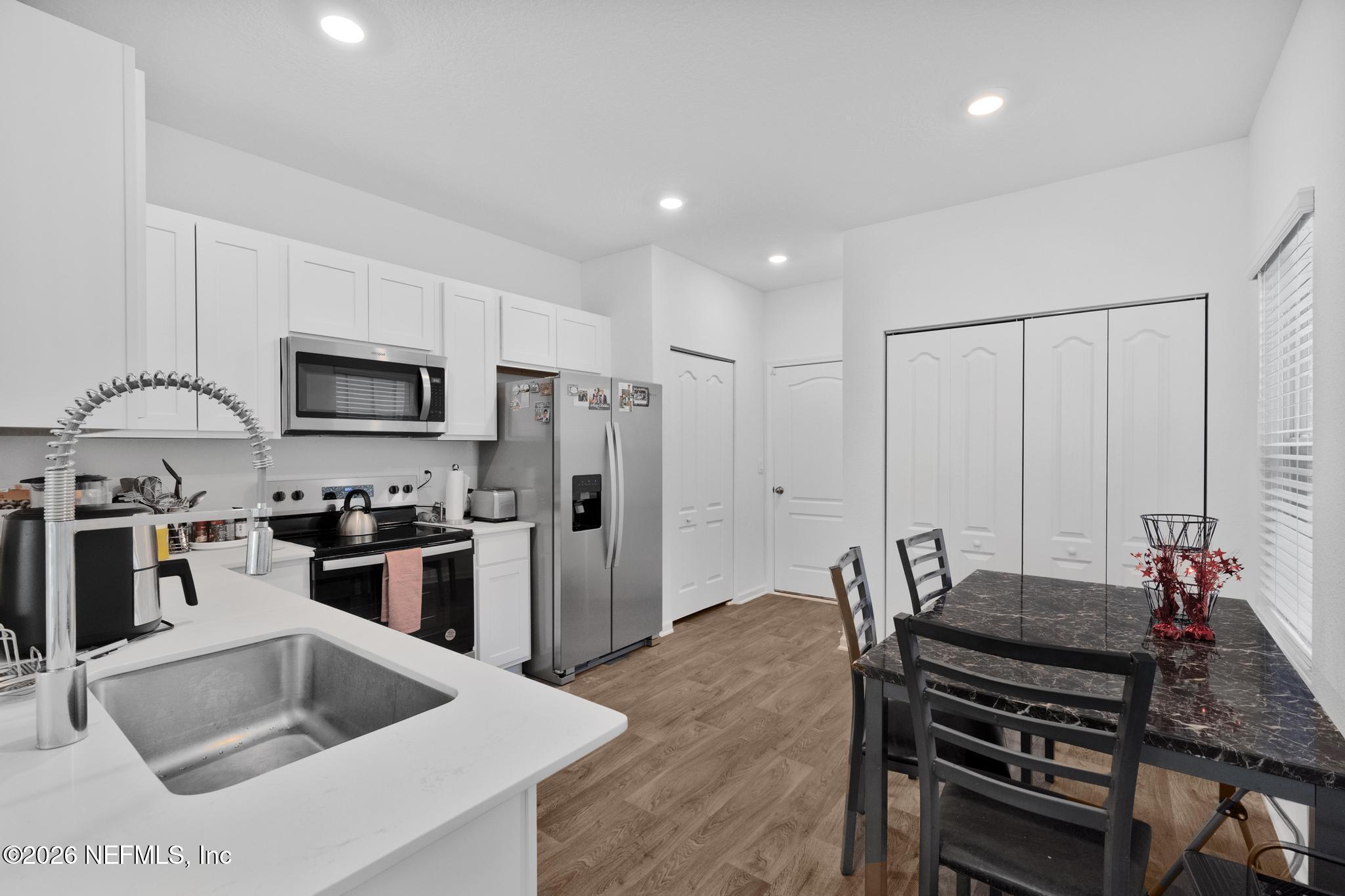 9139 Stony Brook Road Jacksonville, FL 32256 - Photo 6 of 28 DSC_9697