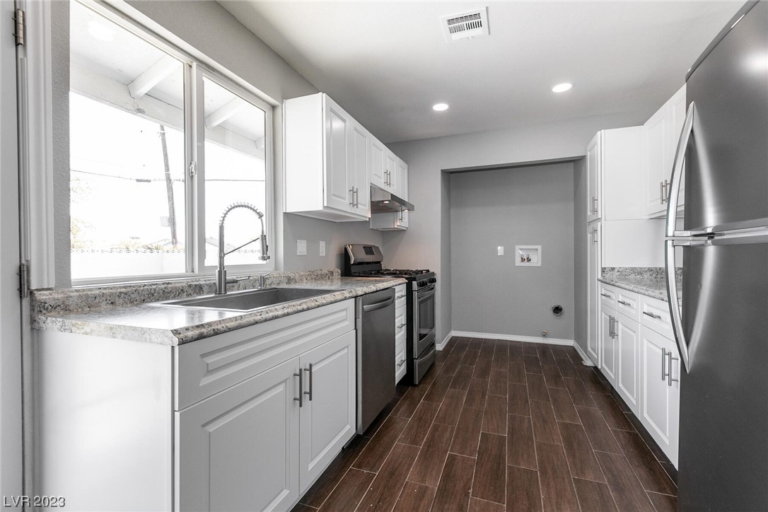 3090 South Lindell Road Las Vegas, NV 89146 - Photo 11 of 24 Gallery Image 11