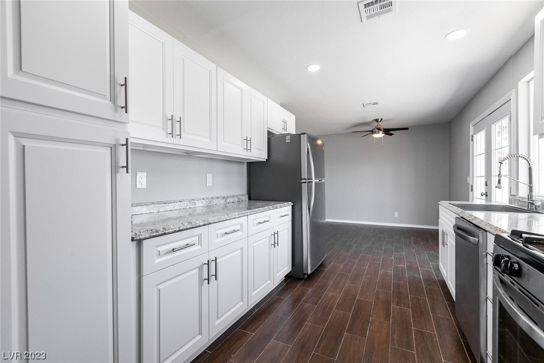 3090 South Lindell Road Las Vegas, NV 89146 - Photo 13 of 24 Gallery Image 13