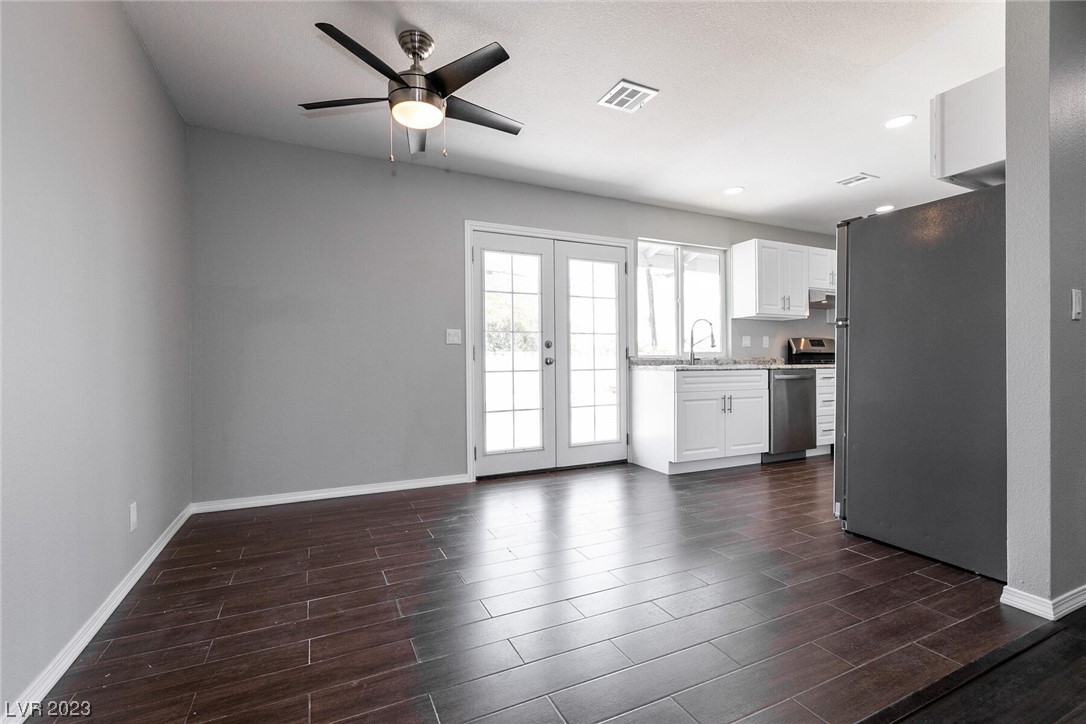 3090 South Lindell Road Las Vegas, NV 89146 - Photo 9 of 24 Gallery Image 9