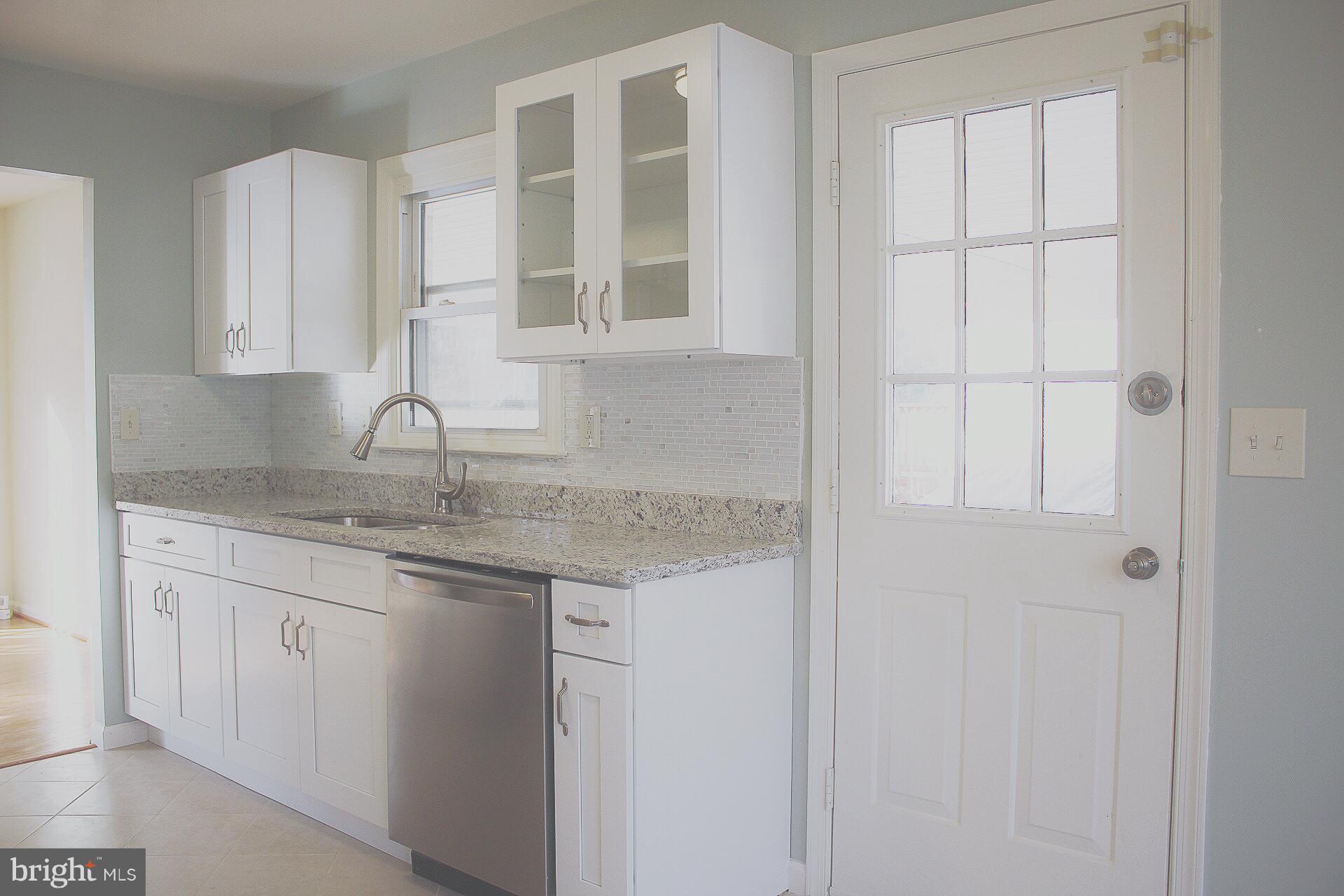 11719 Butlers Branch Road Clinton, MD 20735 - Photo 11 of 25 Kitchen
