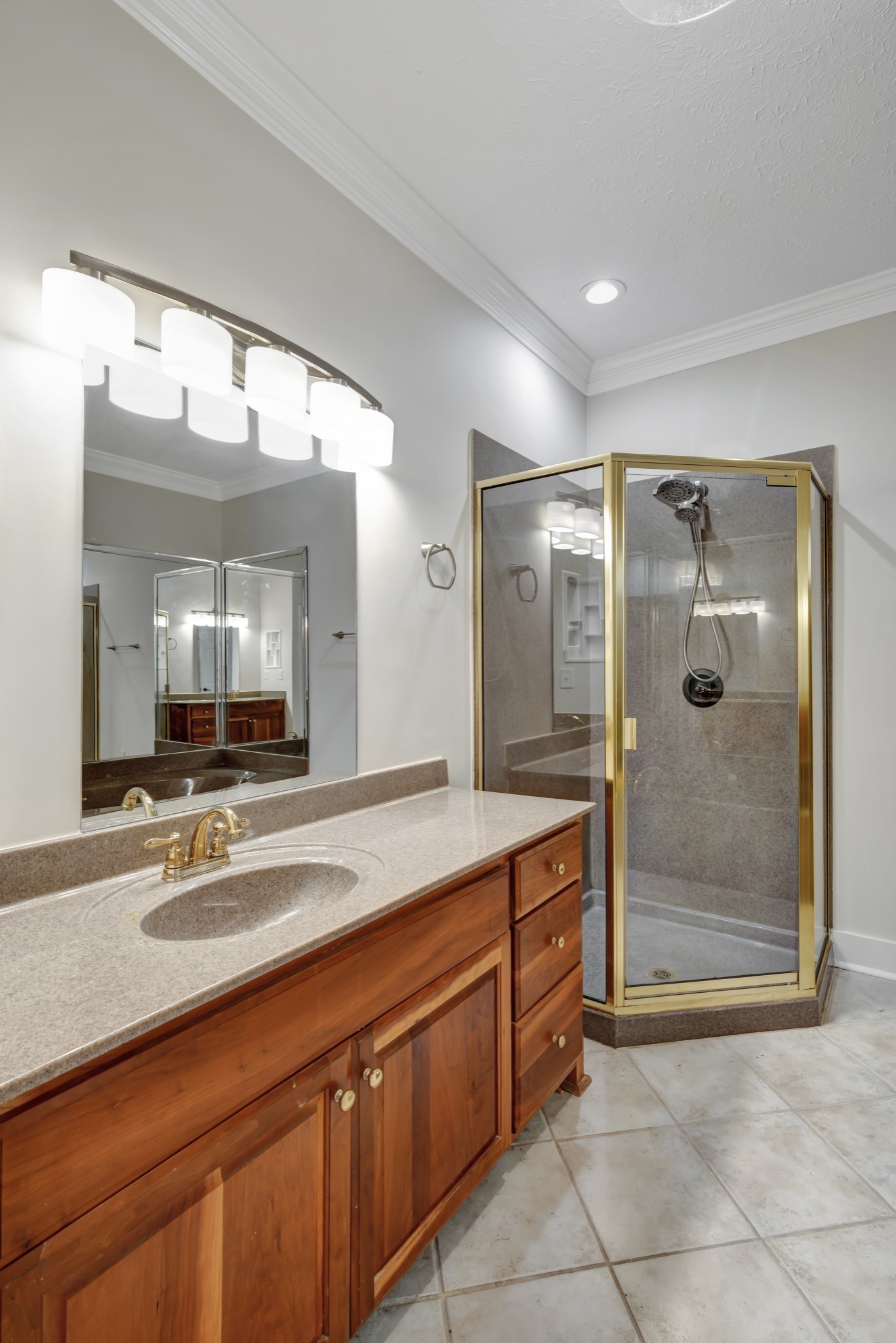1900 Tinnin Road, Unit A5 Goodlettsville, TN 37072 - Photo 21 of 41 a bathroom with a shower sink and mirror