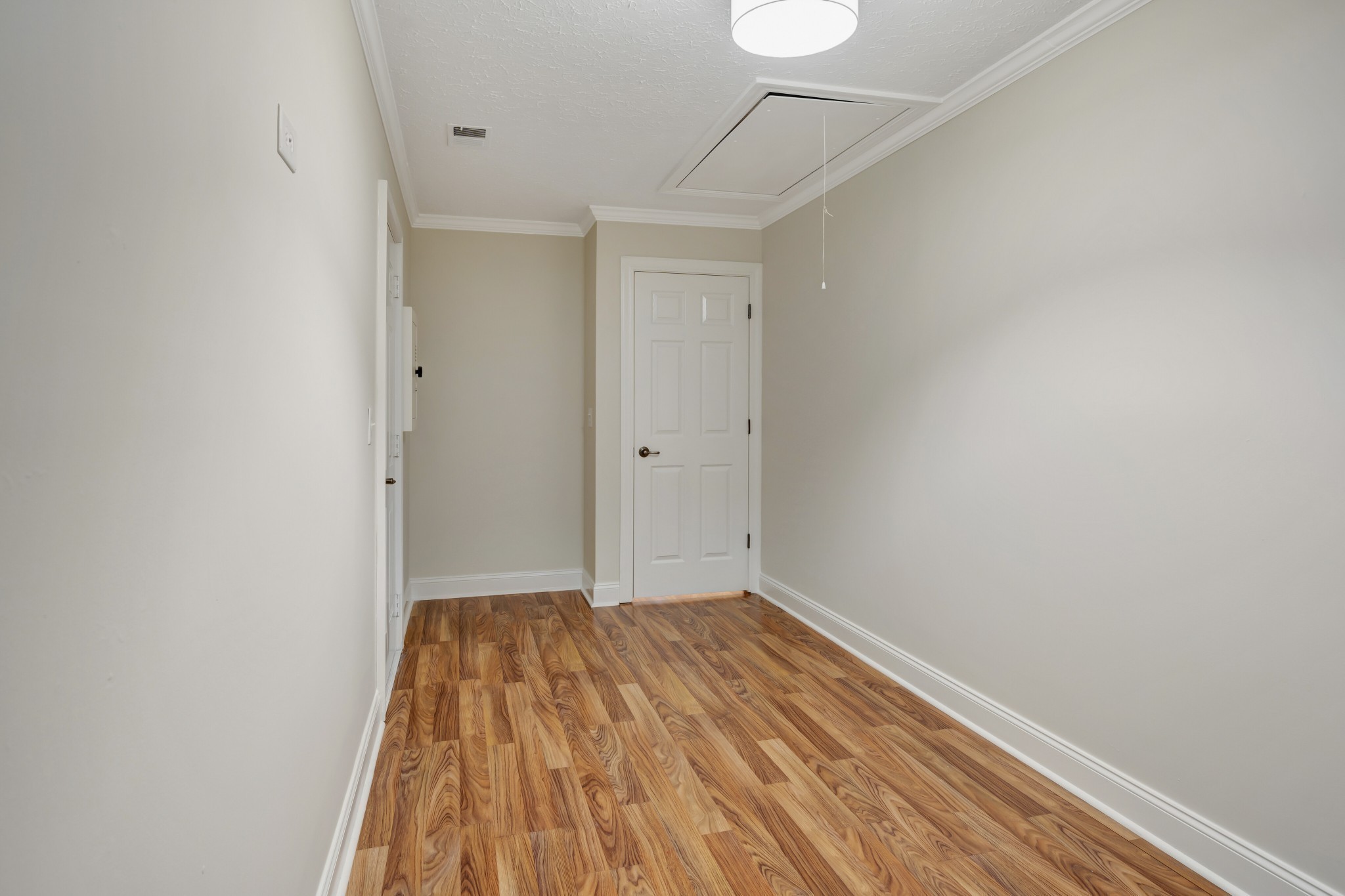 1900 Tinnin Road, Unit A5 Goodlettsville, TN 37072 - Photo 29 of 41 a view of room with wooden floor