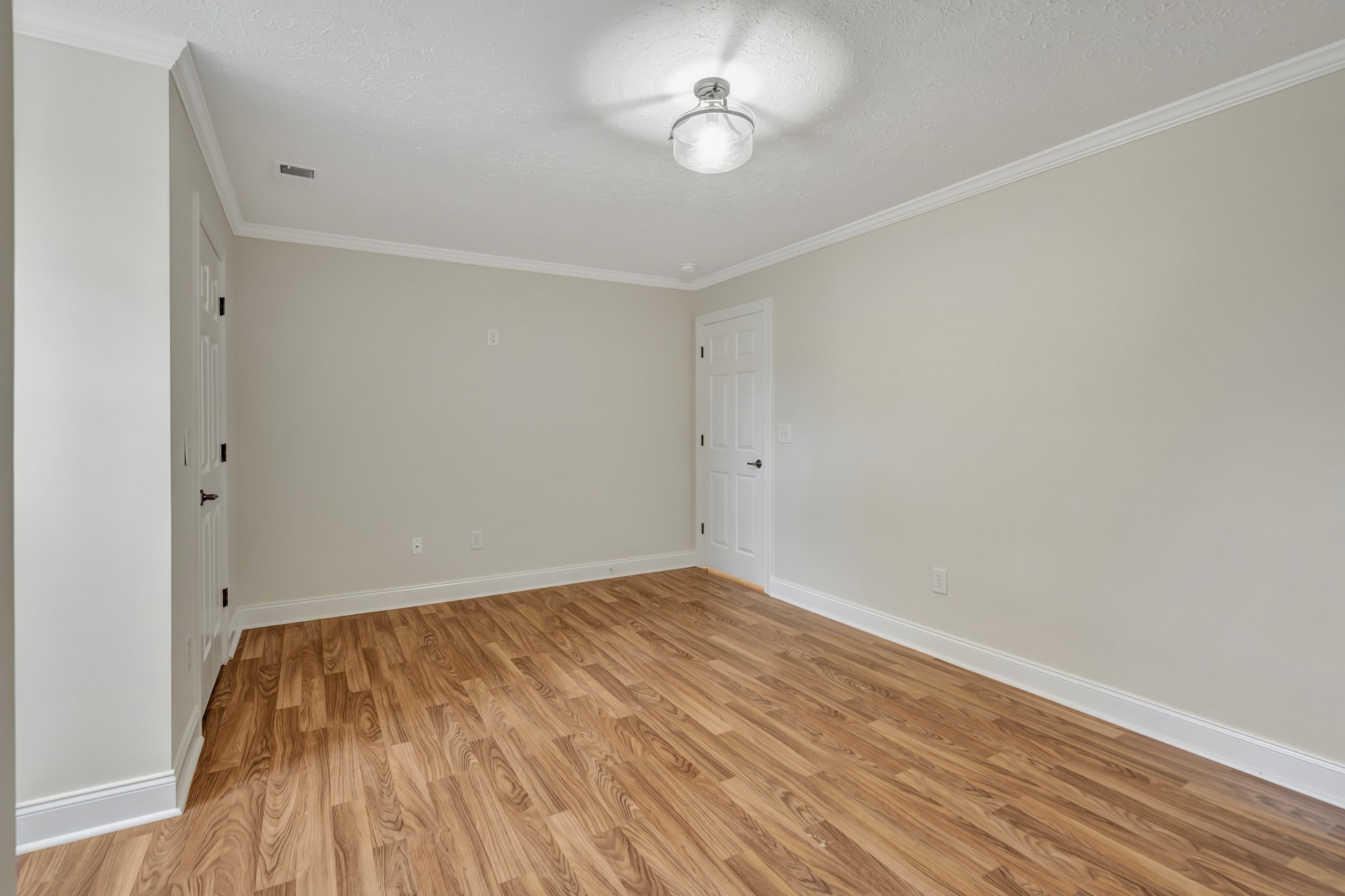 1900 Tinnin Road, Unit A5 Goodlettsville, TN 37072 - Photo 35 of 41 wooden floor in a room