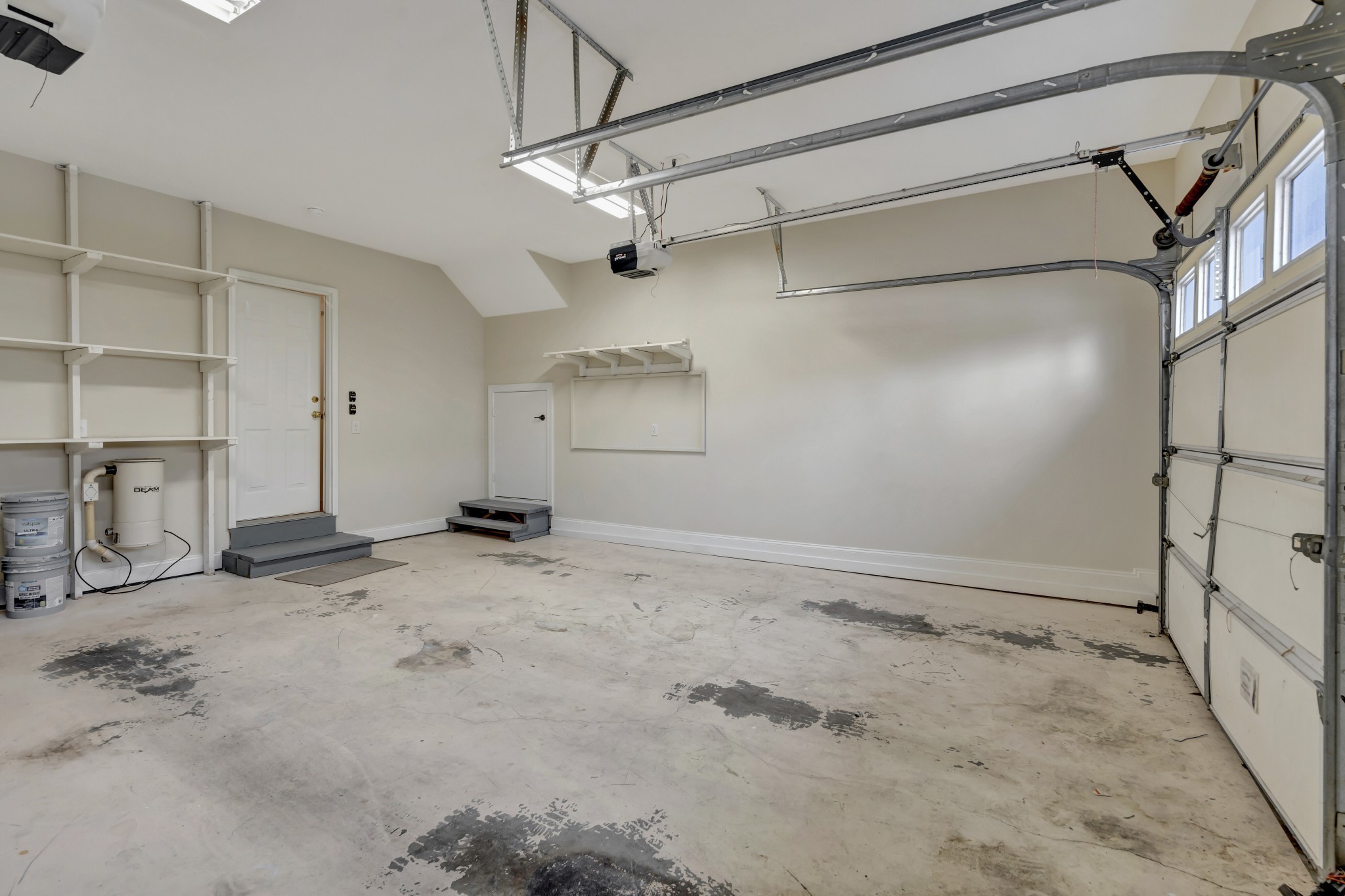 1900 Tinnin Road, Unit A5 Goodlettsville, TN 37072 - Photo 37 of 41 a view of a garage