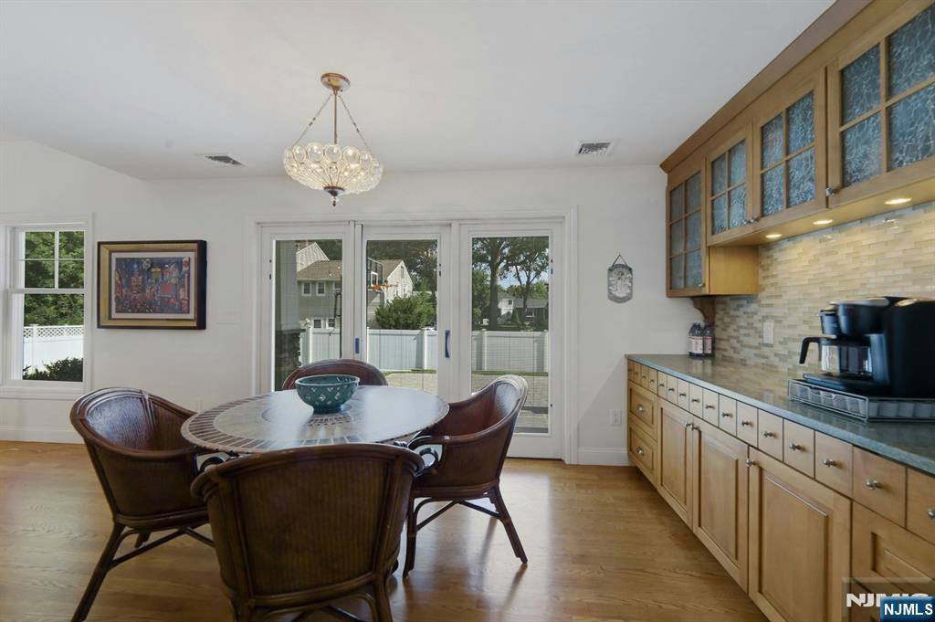 23 Hollybrook Road Paramus, NJ 07652 - Photo 15 of 50 Gallery Image 15