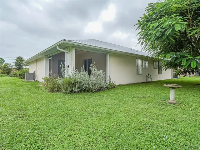 $1,950 | 301 South Wimbrow Drive, Sebastian, FL 32958