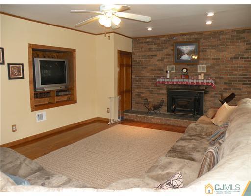 352 Marlboro Road Old Bridge, NJ 08857 - Photo 7 of 11 Gallery Image 7