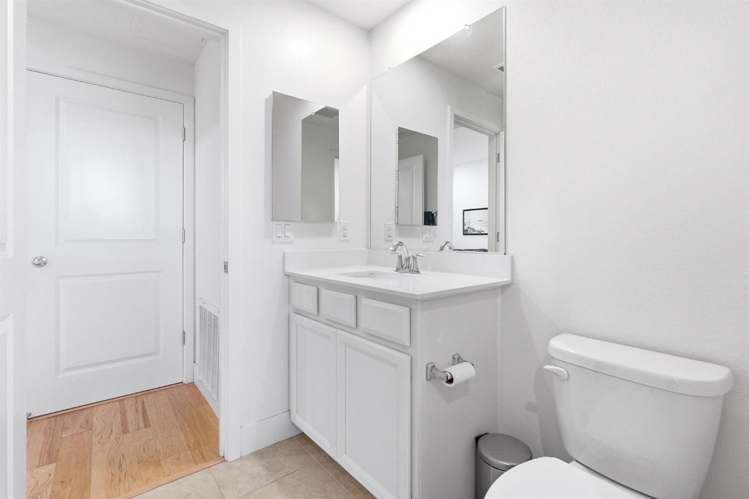 2564 Prosper Road Sacramento, CA 95834 - Photo 23 of 46 2nd Level FULL Bath