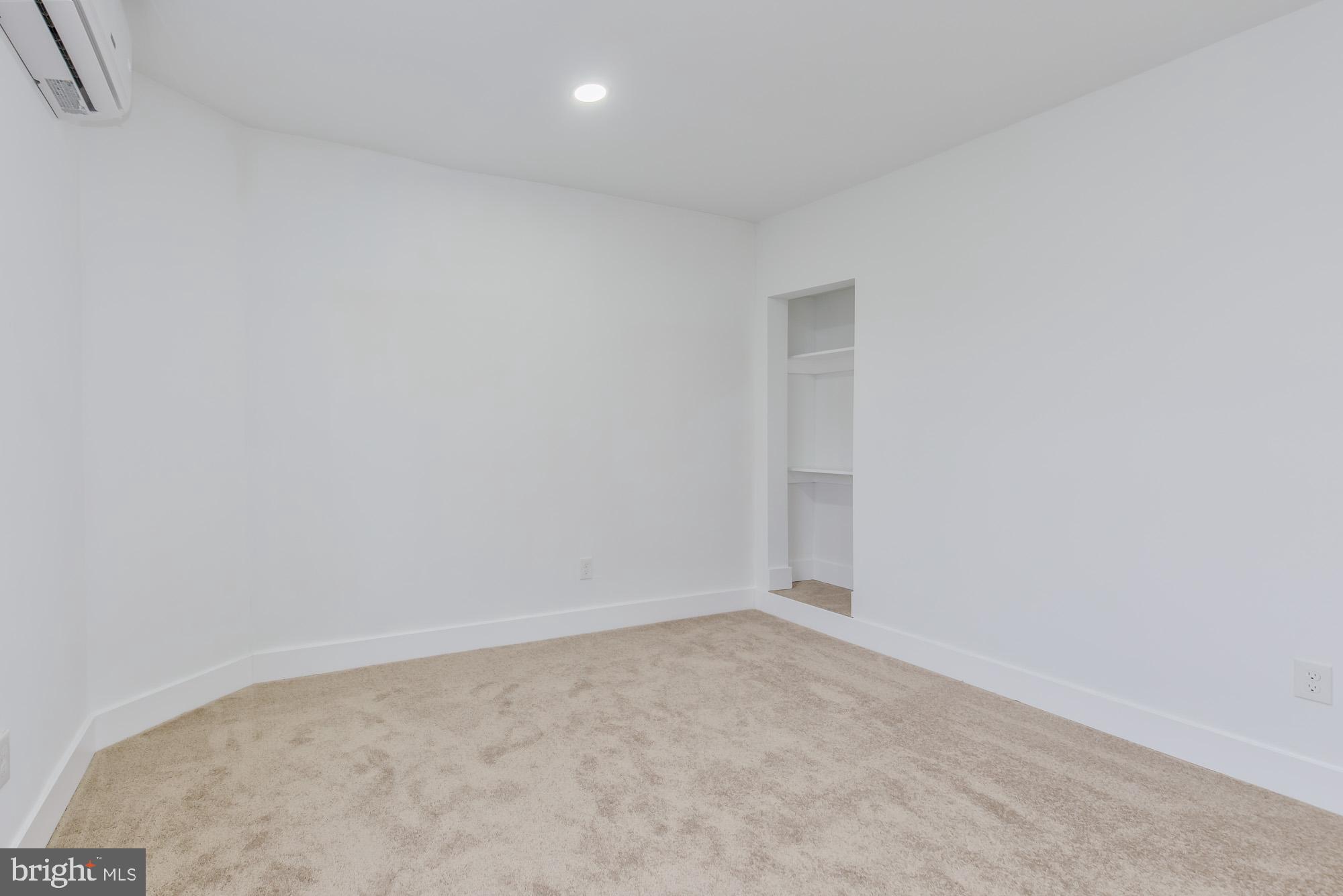 745 Kenyon Street Northwest Washington, DC 20010 - Photo 19 of 27