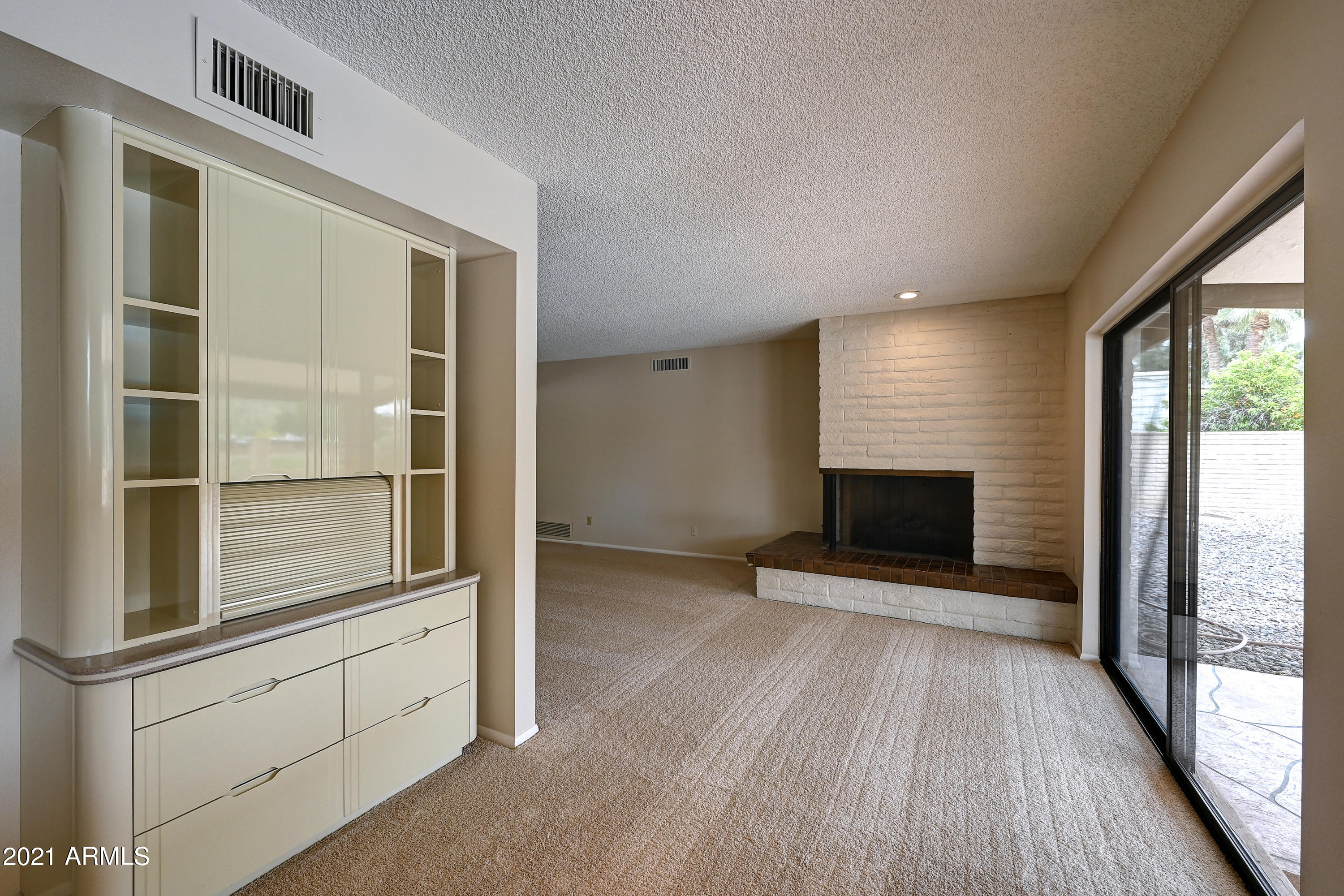 513 West Southern Hills Road Phoenix, AZ 85023 - Photo 15 of 33 Breakfast room