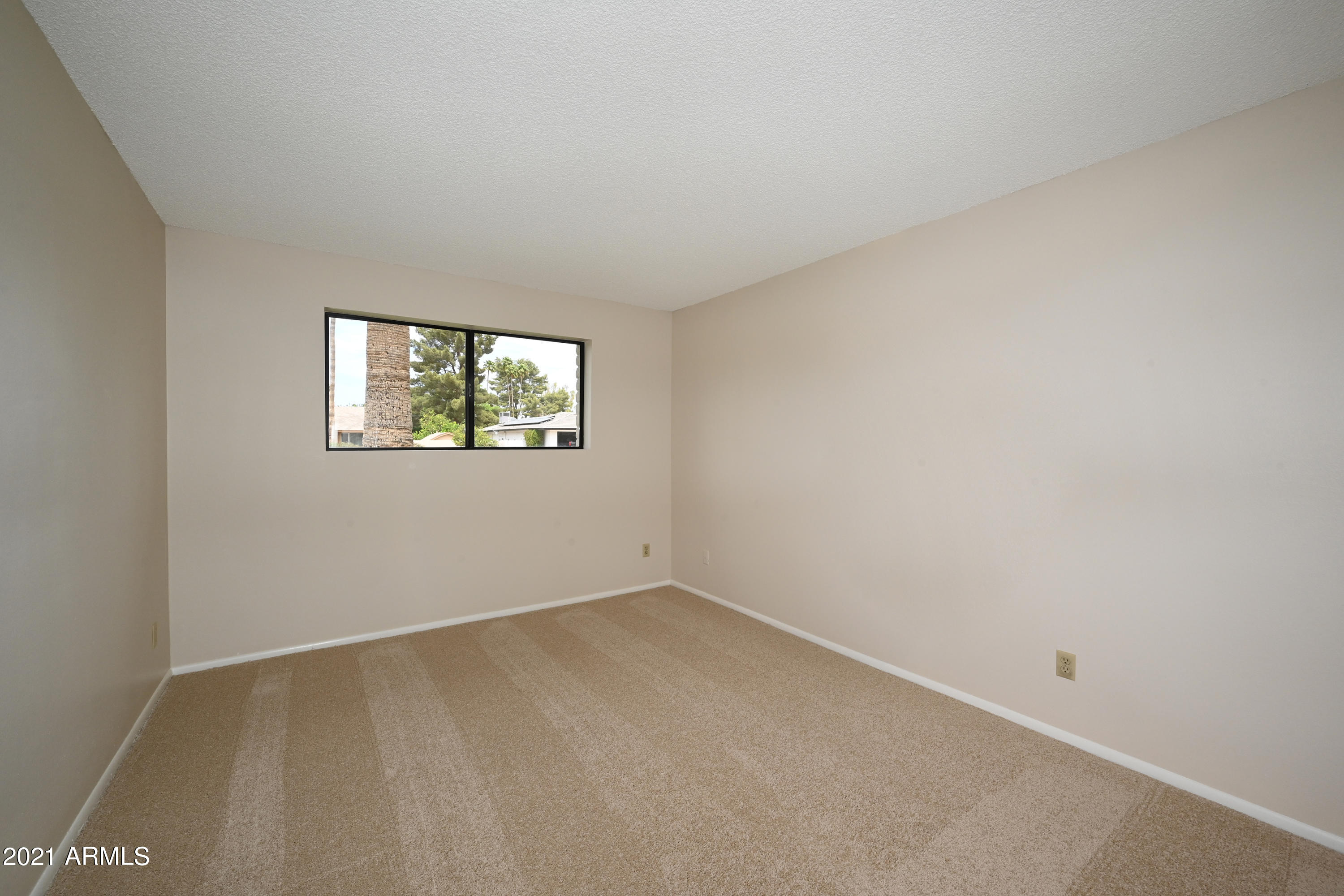 513 West Southern Hills Road Phoenix, AZ 85023 - Photo 21 of 33 Bedroom 2