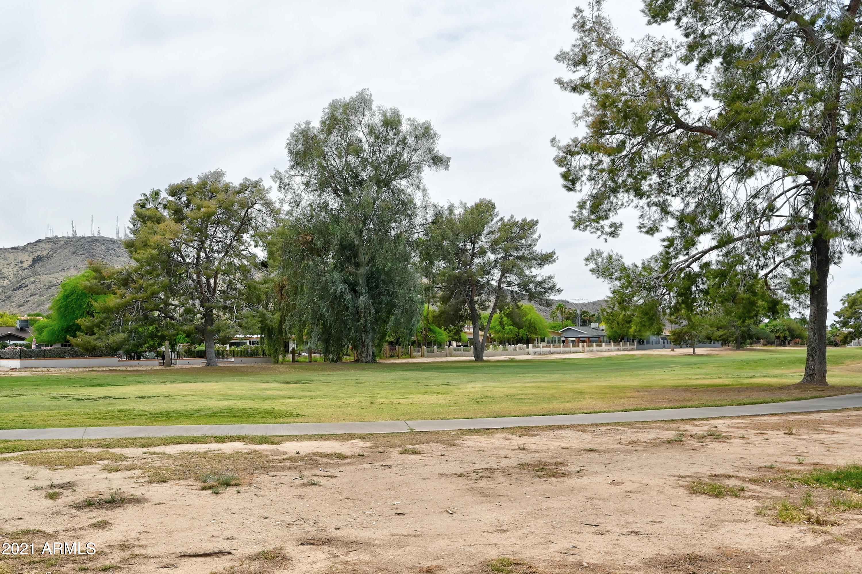 513 West Southern Hills Road Phoenix, AZ 85023 - Photo 28 of 33 Golf course & Mountain views!