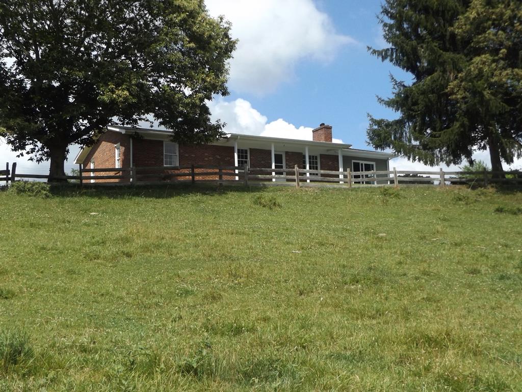 242 Country Road Austinville, VA 24312 - Photo 1 of 45 Gallery Image 1