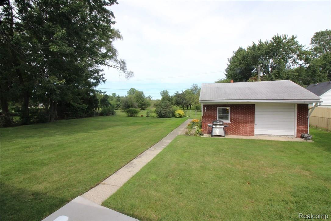 17003 Faulman Road Clinton Township, MI 48035 - Photo 22 of 29 IMG_0298.JPG