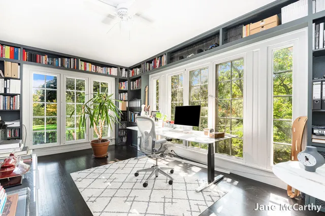 $1,899,000 | 270 Lakeside Drive Southeast, East Grand Rapids, MI 49506