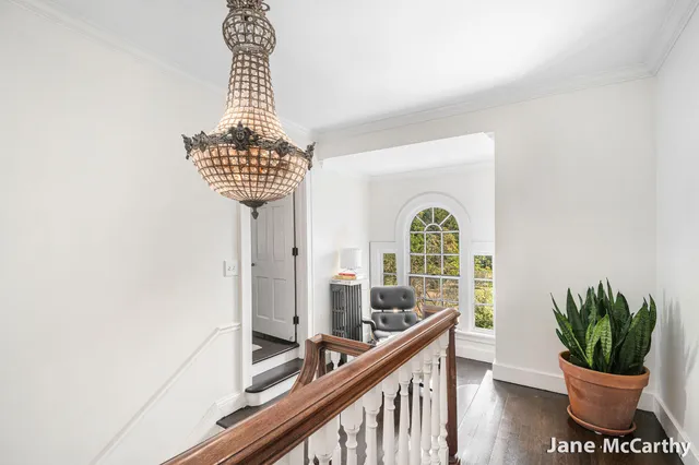 $1,899,000 | 270 Lakeside Drive Southeast, East Grand Rapids, MI 49506