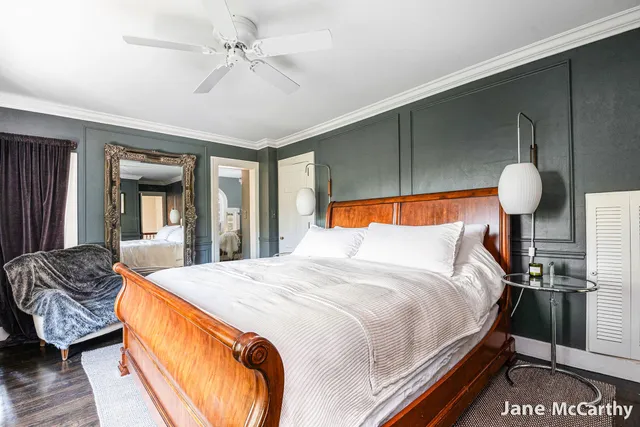 $1,899,000 | 270 Lakeside Drive Southeast, East Grand Rapids, MI 49506