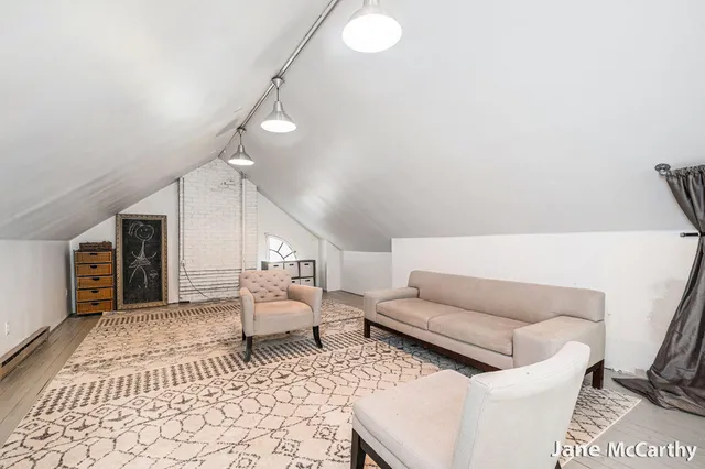 $1,899,000 | 270 Lakeside Drive Southeast, East Grand Rapids, MI 49506