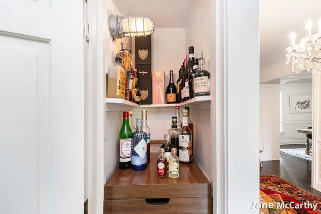 $1,899,000 | 270 Lakeside Drive Southeast, East Grand Rapids, MI 49506