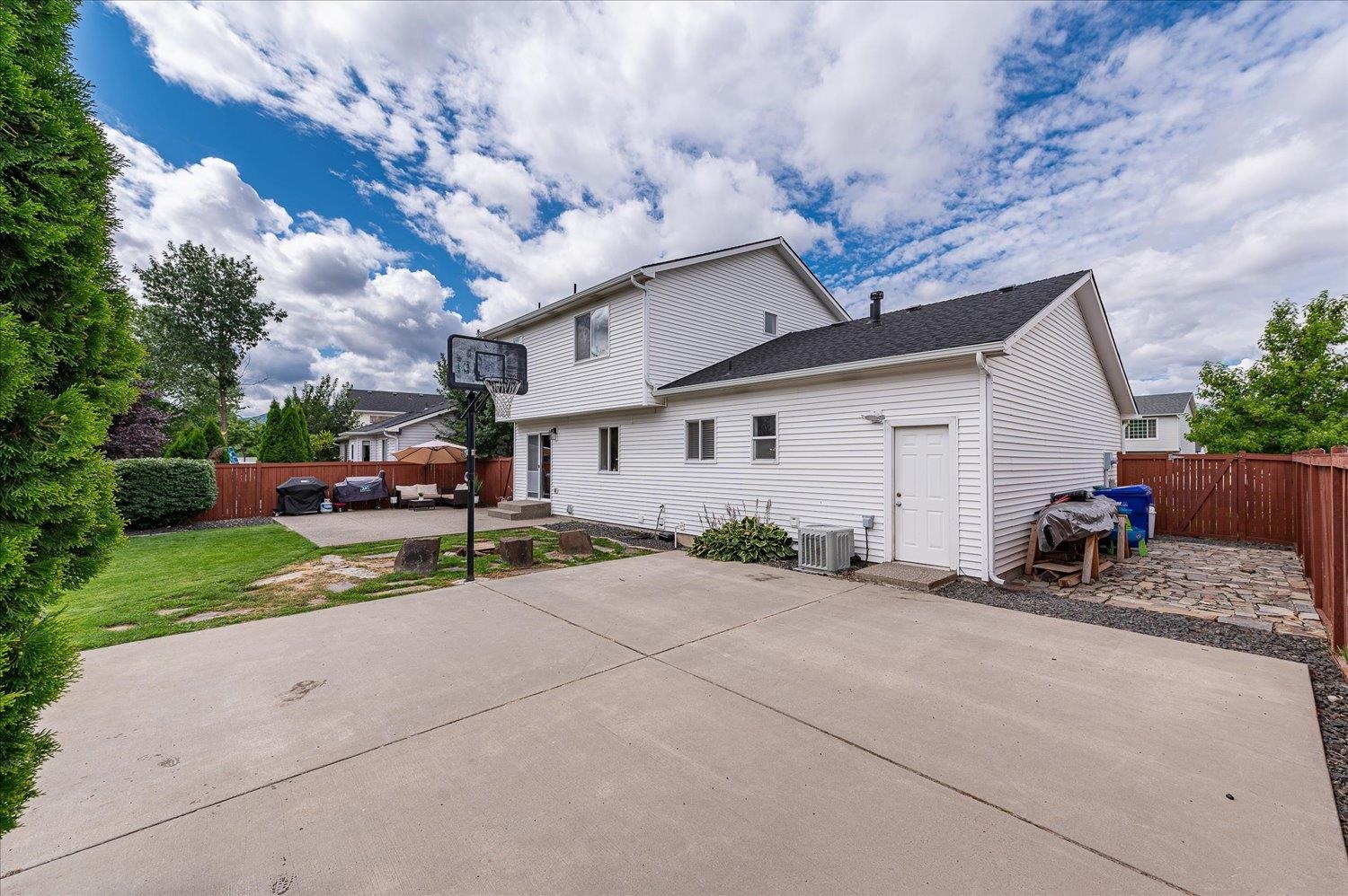 1406 North Simpson Road Liberty Lake, WA 99019 - Photo 33 of 46 Gallery Image 33