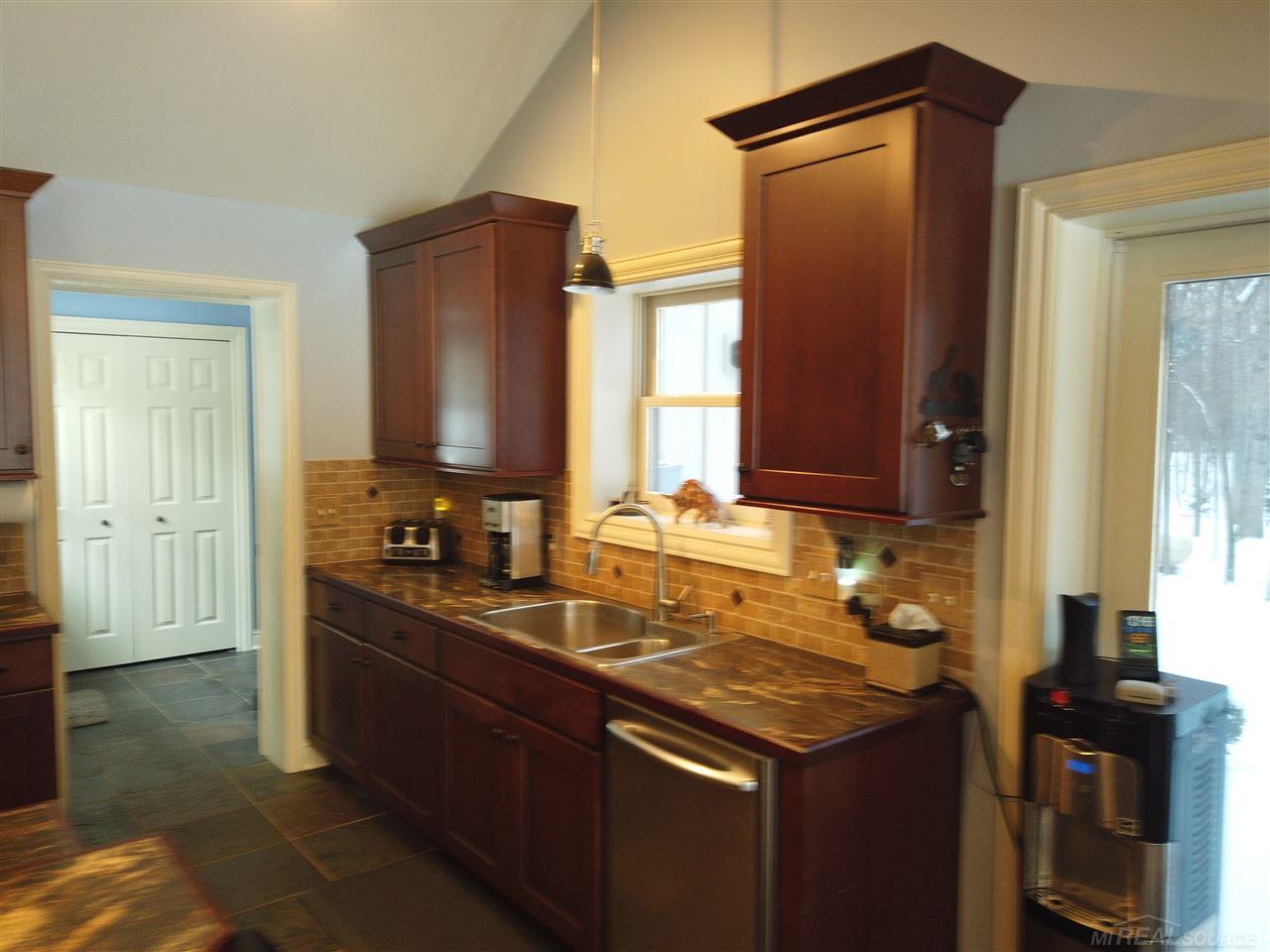 508 West Sutton Road Lapeer, MI 48446 - Photo 15 of 71 50007172-14.JPG