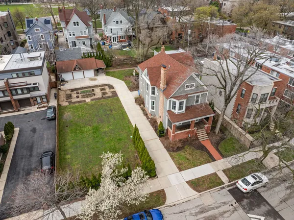 $1,645,000 | 4916 South Blackstone Avenue, Chicago, IL 60615