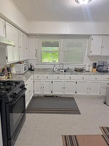 $199,000 | 490 West Bon Temps Street, Marksville, LA 71351