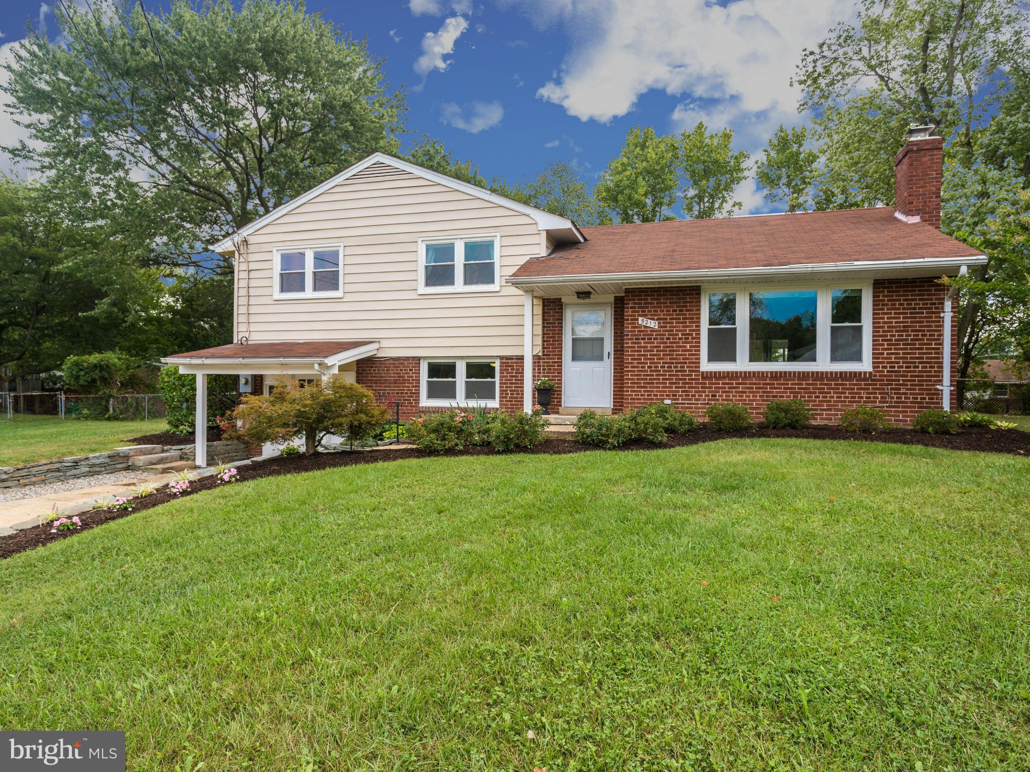 Renovated and Updated Throughout & On Cul-de-Sac