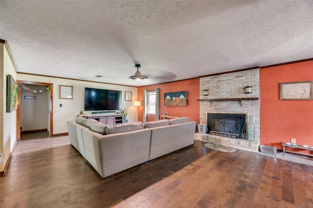 1809 North Trinity Road Denton, TX 76208 - Photo 3 of 26