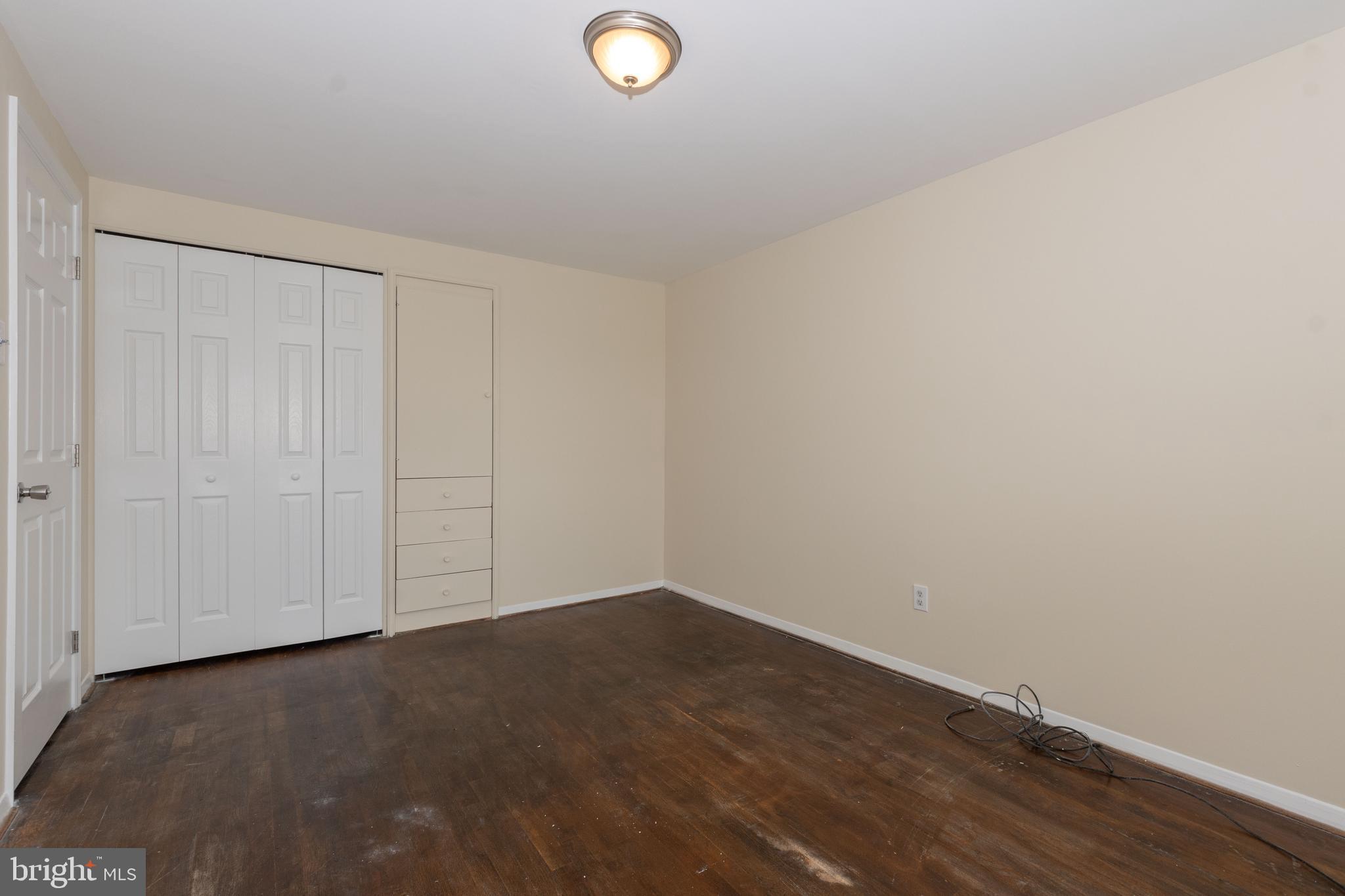 1002 Middleborough Road Baltimore, MD 21221 - Photo 14 of 32