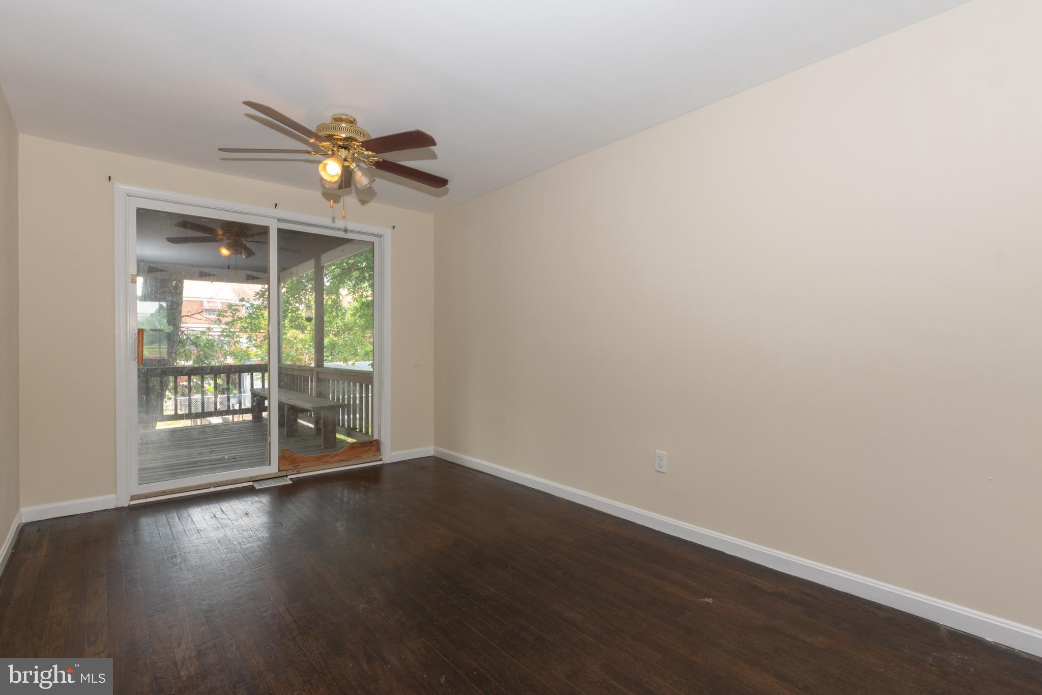 1002 Middleborough Road Baltimore, MD 21221 - Photo 9 of 32
