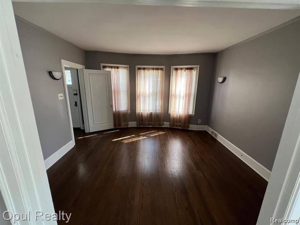6525 Ternes Dearborn, MI 48126 - Photo 8 of 15
