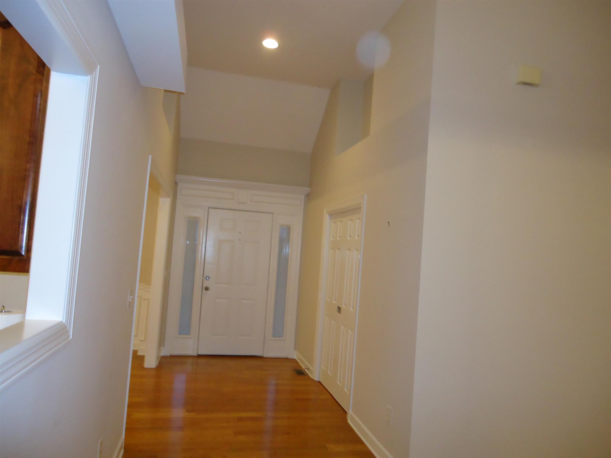 907 Sam Johnson Road Columbia, TN 38401 - Photo 3 of 18 Large Entry Hall!