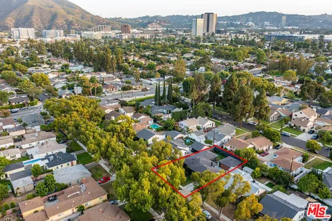 $1,699,000 | 533 North Catalina Street, Burbank, CA 91505