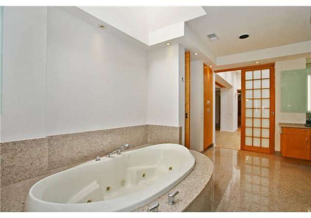 7024 Rancho Cielo Rancho Santa Fe, CA 92067 - Photo 22 of 25 SPA BATH