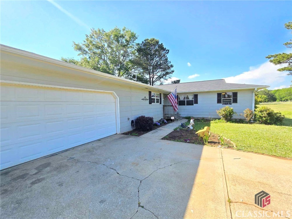 140 Whitehead Road Oxford, GA 30054 - Photo 1 of 26 Gallery Image 1