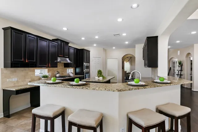 $848,000 | 4403 Fawn Hill Court, Sugar Land, TX 77479