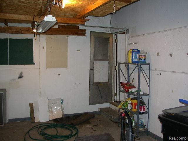 32036 Kelly Road Roseville, MI 48066 - Photo 21 of 25 Garage