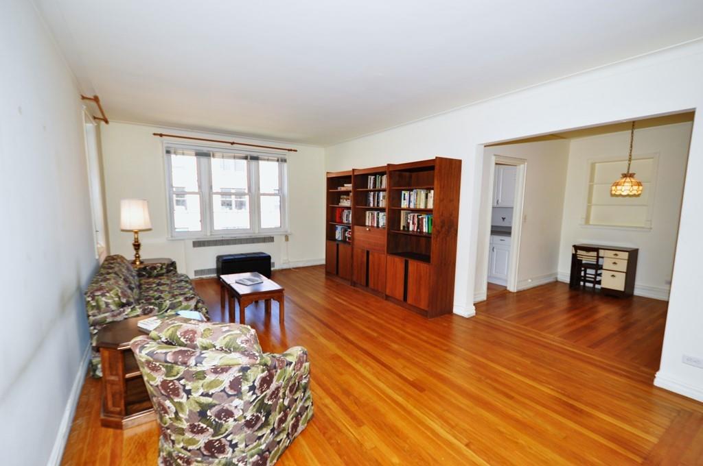 949 Palmer Road, Unit 5A Bronxville, NY 10708 - Photo 1 of 1 Large Living Room opens to both the dining room and large foyer. The Living Room has hardwood floors and is 21'-0" x 13'-0." The foyer is an additional 8'-0" x 7'-0".