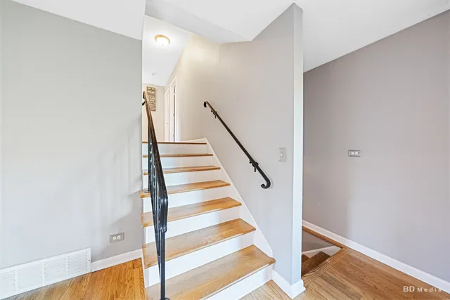 $449,900 | 571 Hitchcock Avenue, Lisle, IL 60532