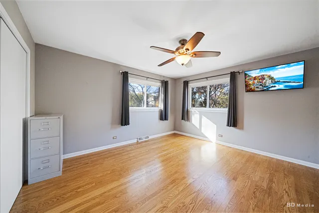 $449,900 | 571 Hitchcock Avenue, Lisle, IL 60532