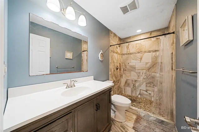 $449,900 | 571 Hitchcock Avenue, Lisle, IL 60532