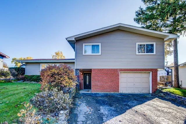 $449,900 | 571 Hitchcock Avenue, Lisle, IL 60532