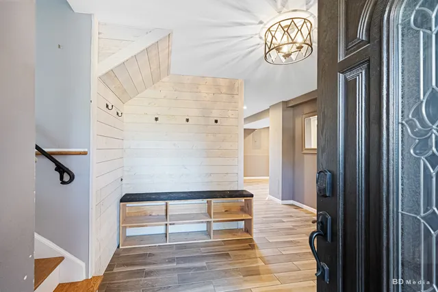 $449,900 | 571 Hitchcock Avenue, Lisle, IL 60532