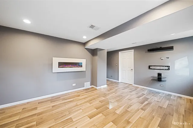 $449,900 | 571 Hitchcock Avenue, Lisle, IL 60532