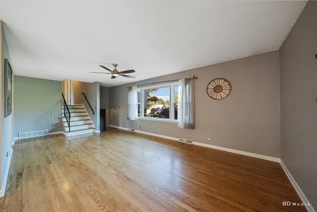 $449,900 | 571 Hitchcock Avenue, Lisle, IL 60532